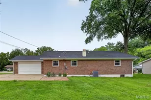 1121 Wedgewood Dr, Saint Charles, MO 63303 - Photo 34