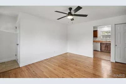 11247 Fawnhaven Drive, Saint Louis, MO 63126 - Photo 4
