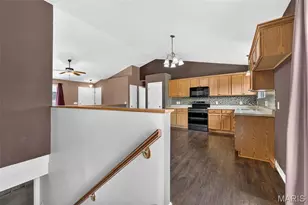 225 Brookstone Creek Dr, Wentzville, MO 63385 - Photo 14
