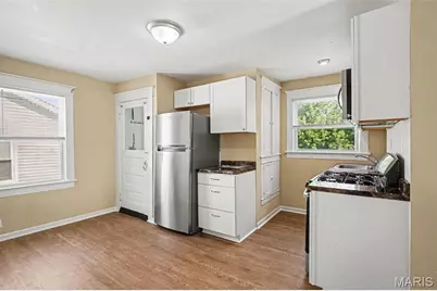 9421 Chester Avenue, Woodson Terrace, MO 63114 - Photo 10