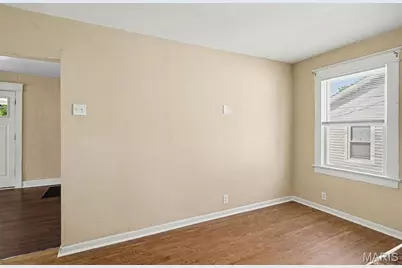 9421 Chester Avenue, Woodson Terrace, MO 63114 - Photo 6