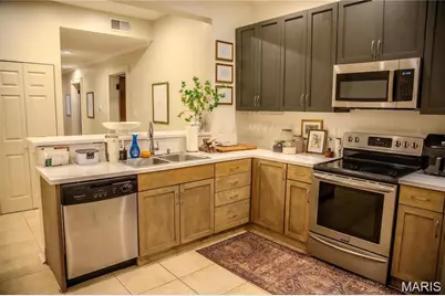 4401 McPherson Avenue #1W, Saint Louis, MO 63108 - Photo 1