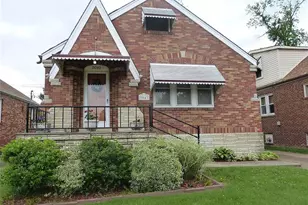 9043 Kathleen Ave, Wilbur Park, MO 63123 - Photo 2