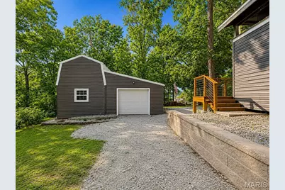 8895 Victoria Ln, French Village, MO 63036 - Photo 2