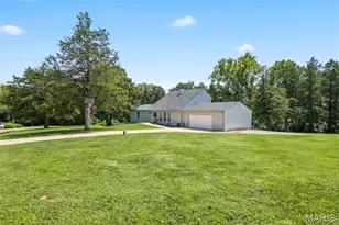 180 Cedargate Dr, Dittmer, MO 63023 - Photo 2