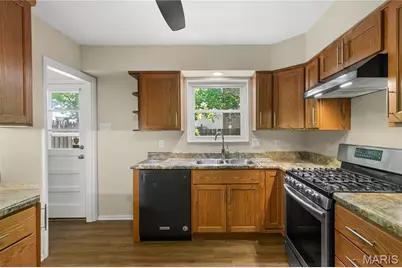 1043 Midland Boulevard, University City, MO 63130 - Photo 8