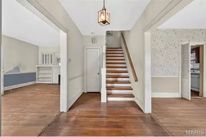 618 S Rock Hill Road, Webster Groves, MO 63119 - Photo 2