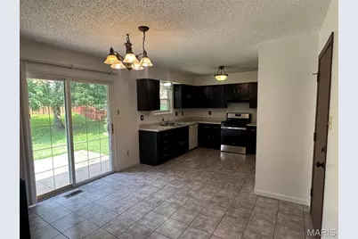 7 Armitage Drive, Saint Peters, MO 63376 - Photo 4