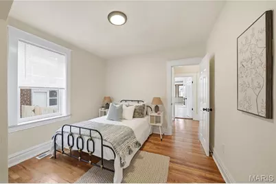 4945 Sutherland Avenue, Saint Louis, MO 63109 - Photo 6