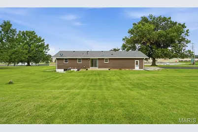 57 W Ofallon Drive, O'Fallon, MO 63366 - Photo 2