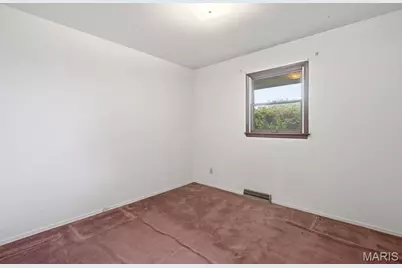 57 W Ofallon Drive, O'Fallon, MO 63366 - Photo 16