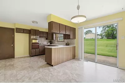 57 W Ofallon Drive, O'Fallon, MO 63366 - Photo 6