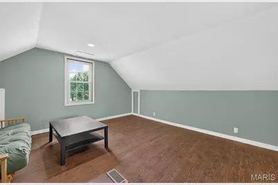 608 Ellwine Drive, Saint Louis, MO 63125 - Photo 38