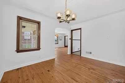 608 Ellwine Drive, Saint Louis, MO 63125 - Photo 20