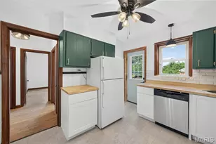 608 Ellwine Dr, Saint Louis, MO 63125 - Photo 22