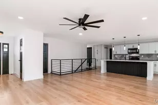 10 Pershing Cir, O'Fallon, MO 63366 - Photo 8