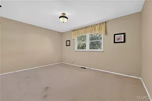 14649 Baratton Dr, Florissant, MO 63034 - Photo 12