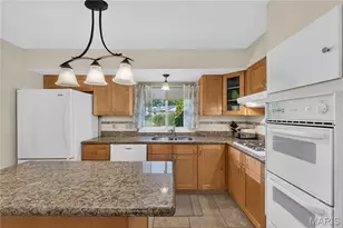 14649 Baratton Dr, Florissant, MO 63034 - Photo 8