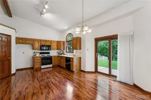 416 Loiselaine Dr, O'Fallon, MO 63366 - Photo 10