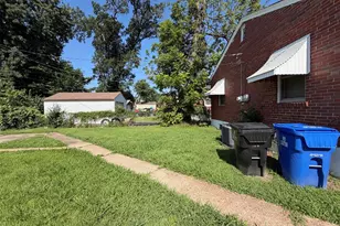 8300 Orchard Ave, Saint Louis, MO 63132 - Photo 2