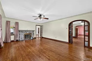 5512 Kerth Rd, Saint Louis, MO 63128 - Photo 4