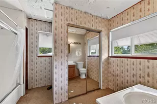 5512 Kerth Rd, Saint Louis, MO 63128 - Photo 24