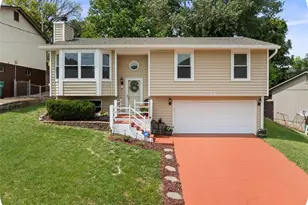819 Country Brook Ln, Imperial, MO 63052 - Photo 1