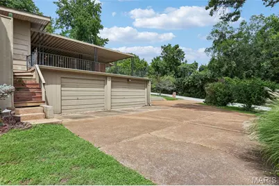 763 Questover Lane, Saint Louis, MO 63141 - Photo 6