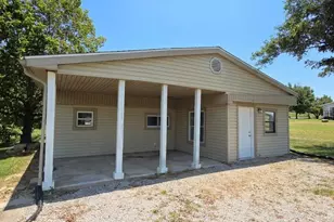 1703 D St, Hannibal, MO 63401 - Photo 8