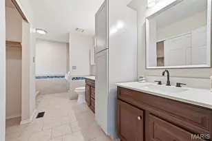 12 Miraclair Dr, Florissant, MO 63031 - Photo 18