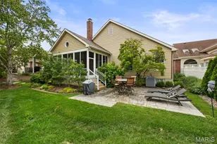 3929 Courtyard Pl Dr, Sunset Hills, MO 63127 - Photo 6