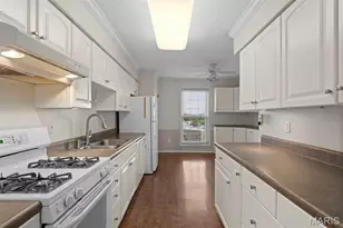 10358 Chimney Rock Dr, Saint Louis, MO 63146 - Photo 18