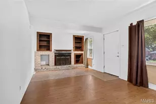 9120 Harold Dr, Saint Louis, MO 63134 - Photo 8