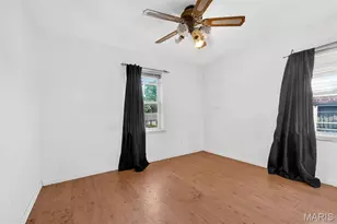 9120 Harold Dr, Saint Louis, MO 63134 - Photo 18