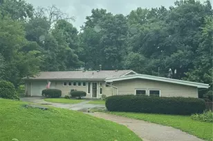 10443 Decker Ave, Overland, MO 63114 - Photo 1