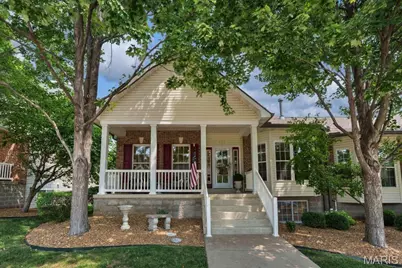 781 Queens Court Place, Saint Peters, MO 63376 - Photo 1