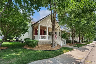 781 Queens Court Place, Saint Peters, MO 63376 - Photo 2