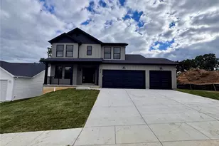726 Blake Dr, Hillsboro, MO 63050 - Photo 1