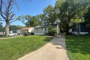 8532 Jenny Dr, Saint Louis, MO 63121 - Photo 2