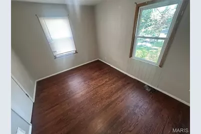 8532 Jenny Drive, Saint Louis, MO 63121 - Photo 6