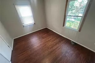 8532 Jenny Dr, Saint Louis, MO 63121 - Photo 6