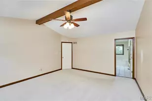 1921 Wolfcreek Pass Ct, Wildwood, MO 63011 - Photo 38