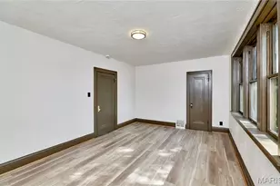 5021 Ray Ave, Saint Louis, MO 63116 - Photo 10
