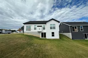 1040 Westhaven Blvd, Wentzville, MO 63385 - Photo 24