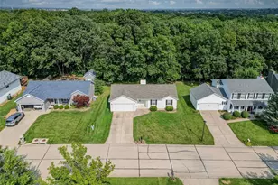 868 Molloy Dr, O'Fallon, MO 63366 - Photo 52