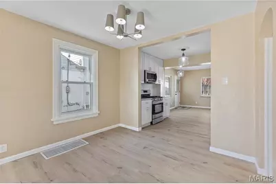 8257 Watson Road, Saint Louis, MO 63119 - Photo 6