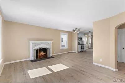 8257 Watson Road, Saint Louis, MO 63119 - Photo 4