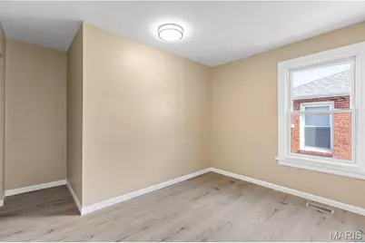 8257 Watson Road, Saint Louis, MO 63119 - Photo 18