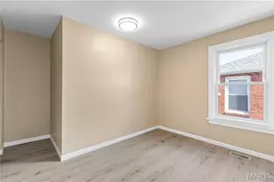 8257 Watson Rd, Saint Louis, MO 63119 - Photo 18
