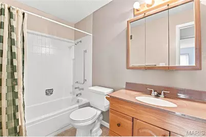 1279 Guelbreth Lane #301, Saint Louis, MO 63146 - Photo 14